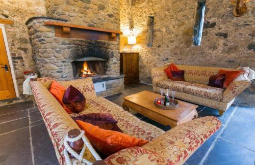 Bangor House | Tal y Bont Farm