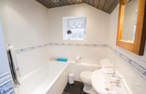 Trefasser House | Pet-Friendly Tal y Gaer Cottage in Goodwick Awaits You