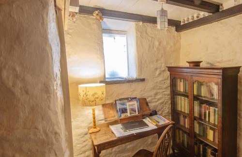 Trefasser House | Pet-Friendly Tal y Gaer Cottage in Goodwick Awaits You