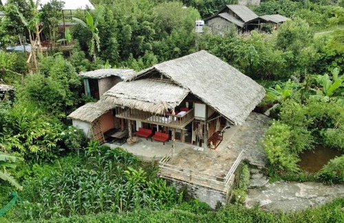 Sa Pa House | Top-Rated Talacà Homestay with Hot Tub & Family Amenities
