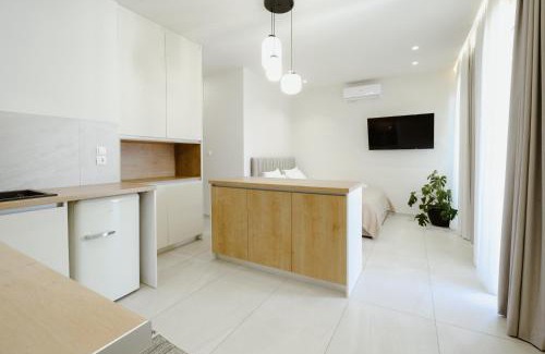 Kalo Chorio Apartment | Cozy Talakya Sea View Apartment: Pet and Child Friendly Stay