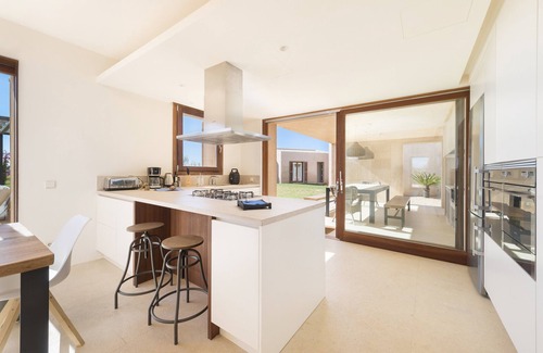 Campos Villa | Relaxing Villa with Private Pool in Campos - Free WiFi