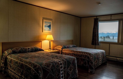 Destruction Bay Hotel | TALBOT ARM MOTEL