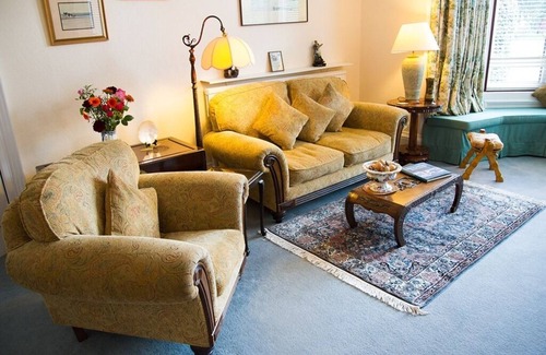 Nairn Bed & Breakfast | Experience Tali Ayer: 4-Star Stay with Family-Friendly Perks