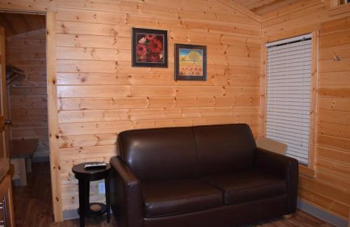 Fall City Resort | Pet-Friendly Tall Chief Camping Resort Cottage with Pool