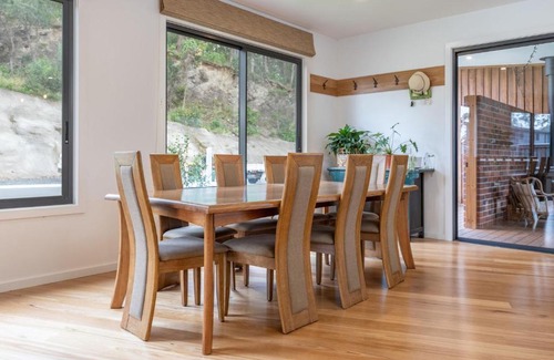 Blueys Beach House | Experience Tallo Reef: Family and Pet-Friendly Retreat