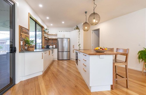 Blueys Beach House | Experience Tallo Reef: Family and Pet-Friendly Retreat