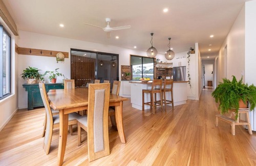 Blueys Beach House | Experience Tallo Reef: Family and Pet-Friendly Retreat