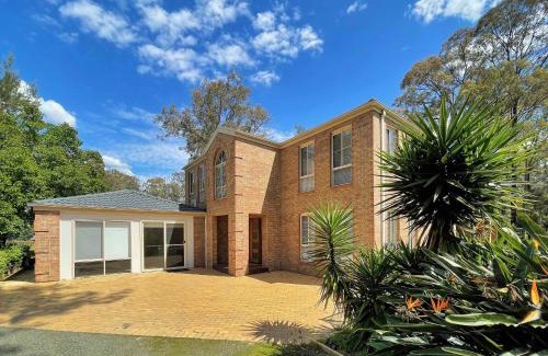 Nulkaba House | Relax at Tallowood House: Family-Friendly with Pool Access
