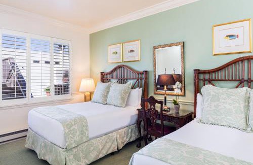 Northwest Carmel Hotel | Discover Tally Ho Inn: Family-Friendly Stay with Great Reviews