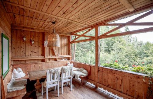 Waidring House | Discover Talsenalm Wald Habitat: Pet-Friendly Retreat