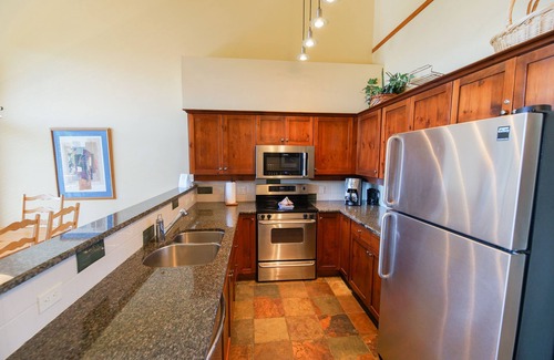 Nordic Estates House | Taluswood: Creekside Townhome with Hot Tub & Scenic Views