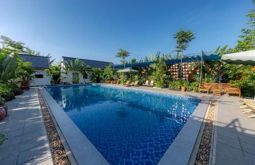 Hoa Lu House | Cozy Tam Coc Metoo Homestay with Kitchen & Pool Access