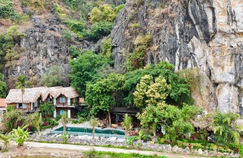 Hoa Lu House | Tam Coc Golden Fields