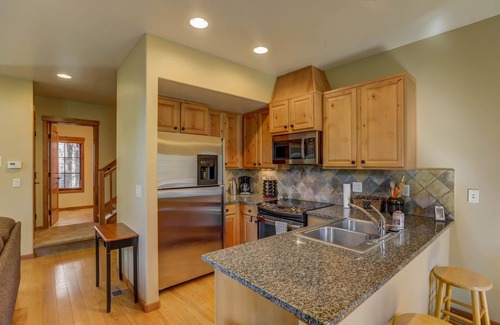 Tamarack Resort House | Elegant Tamarack Ski Resort Townhome with Spa & Lake Views