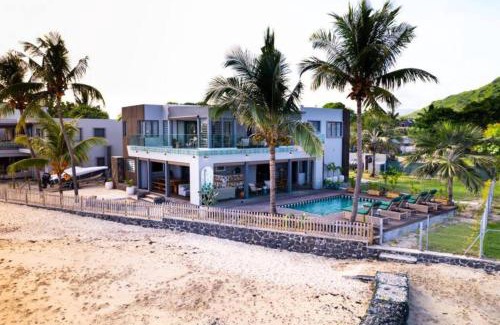 Tamarin Apartment | Experience Tamarin Sunset Beach II: Oceanfront Bliss Awaiting