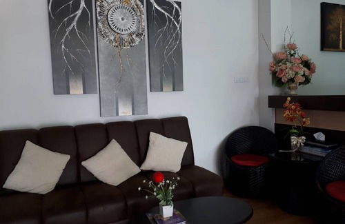 Phetchabun Hotel | Discover Tamarind Place: Family-Friendly with Dining & More
