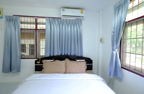 Sakon Nakhon Hotel | Budget-Friendly Stay at Tamarind Resort with Family Amenities
