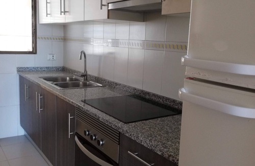 Xeraco Beach Apartment | Relaxing Tamaris Playa: 10/10 Score & Oceanfront Amenities