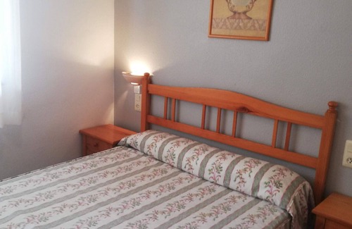 Xeraco Beach Apartment | Relaxing Tamaris Playa: 10/10 Score & Oceanfront Amenities