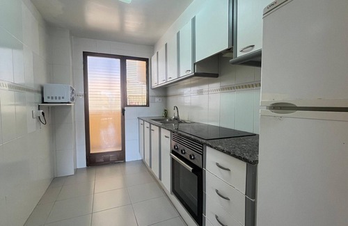 Xeraco Beach Apartment | Enjoy Ocean Views and Comfort at Tamaris Playa