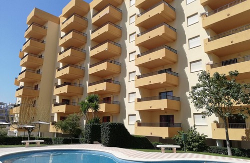 Xeraco Beach Apartment | Enjoy Ocean Views and Comfort at Tamaris Playa