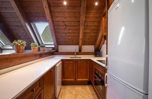 Baqueira Apartment | Explore TAMARRO de Alma de Nieve - 4-Star Family Retreat