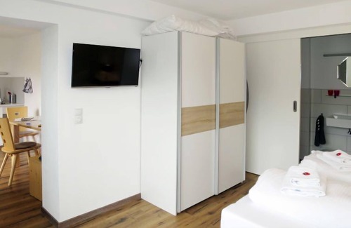Hoarberg Apartment | Serene Tamerl by Interhome: Lake View & Spa Retreat