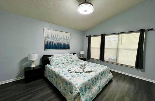 Bearss Plaza House | Relaxing Tampa Getaway Pool House with Family-Friendly Amenities