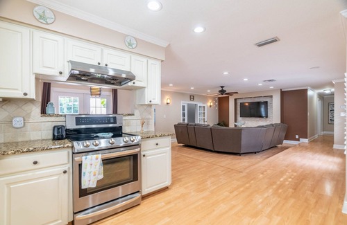 Carrollwood House | Top-Rated Tampa Oasis with Heated Pool & Ideal Location