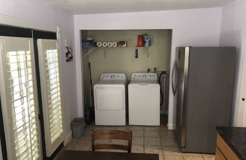 Tampa House | Experience Tampa's Oasis: 10/10 Rated Family Retreat