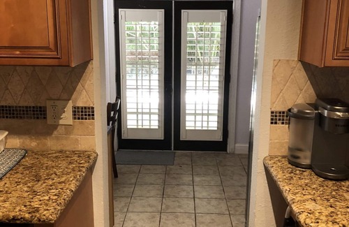 Tampa House | Experience Tampa's Oasis: 10/10 Rated Family Retreat
