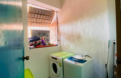 Temerloh Apartment | Charming Family Getaway at Tamu Plaza Temerloh with Breakfast