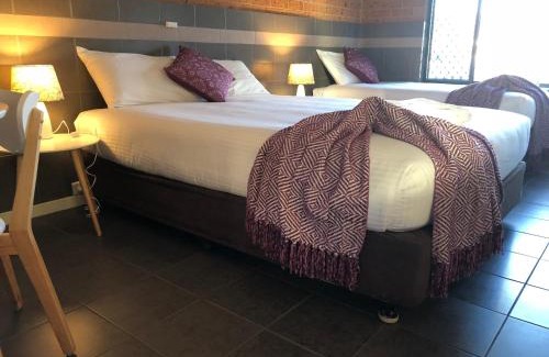 South Tamworth Hotel | Pet-Friendly Retreat at Tamworth Central Motel with Pool