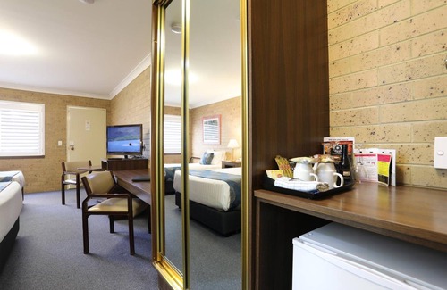South Tamworth Hotel | Family-Friendly Stay at Tamworth Motor Inn & Cabins