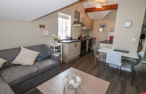 Aberdaron Cottage | Pet-Friendly Tan Bryn 1 with Ocean View & Breakfast Included