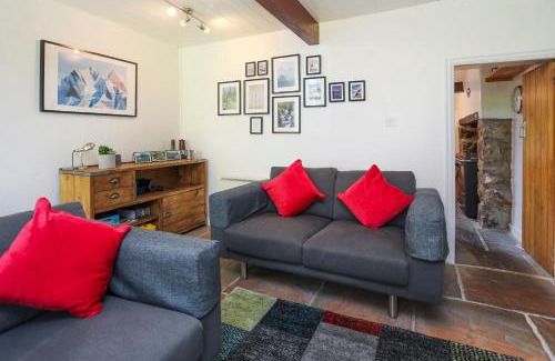 Caernarfon House | Experience Tan Meredydd: 4-Star Child-Friendly Retreat