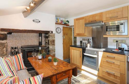 Caernarfon House | Experience Tan Meredydd: 4-Star Child-Friendly Retreat