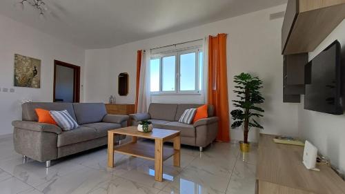 Dingli Apartment | Tan-Nanniet Penthouse in Dingli