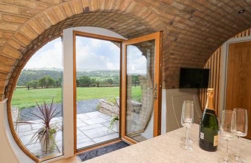 Llanfair Caereinion House | Experience Comfort at Tan Y Wawr - A 4-Star Retreat