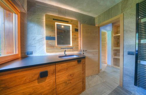 Pie Falcade Apartment | Discover Tana del Picchio: Family-Friendly Retreat with Dining