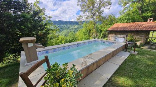 Montefiorino House | Guest Rated 9.9: Tana della Lavanda with Oceanfront Views