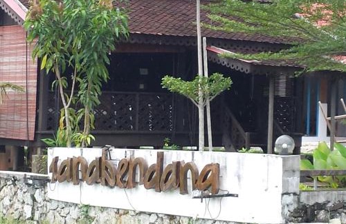 Kampung Kedawang House | Relaxing Tanabendang Banglos with Pool & Child-Friendly Perks