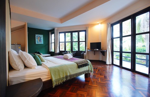 Pak Nam Pran Resort | Experience Tanaosri Resort Pranburi with Ocean Views & Pool