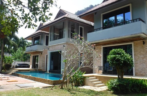 Krabi Villa | Discover Tanasan Villa Aonang Krabi with Pool and Hot Tub