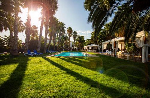 Alcanar Hotel | Ideal Oceanfront Retreat at Tancat de Codorniu - 4 Stars