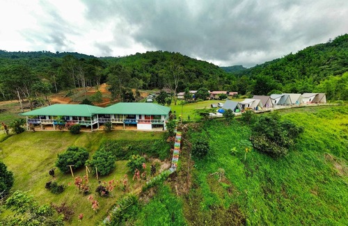 Tambunan Hotel | Discover Tandarason Resort & Country Club: Family-Friendly Stay