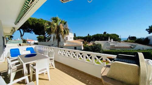 Olhos D'Agua Apartment | Inviting Tangerinne by Check-in Portugal with Ocean View