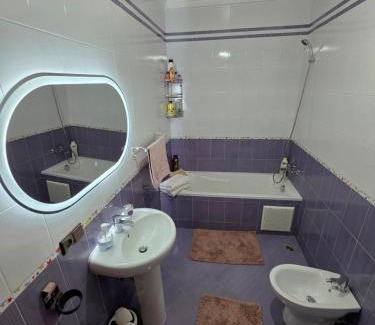 Luxus Apartment | Family-Friendly Retreat at TangierApp with Hot Tub Access