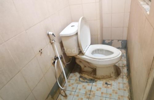 Old Jakarta Hotel | Comfortable Tangki Residence 1 RedPartner for Families